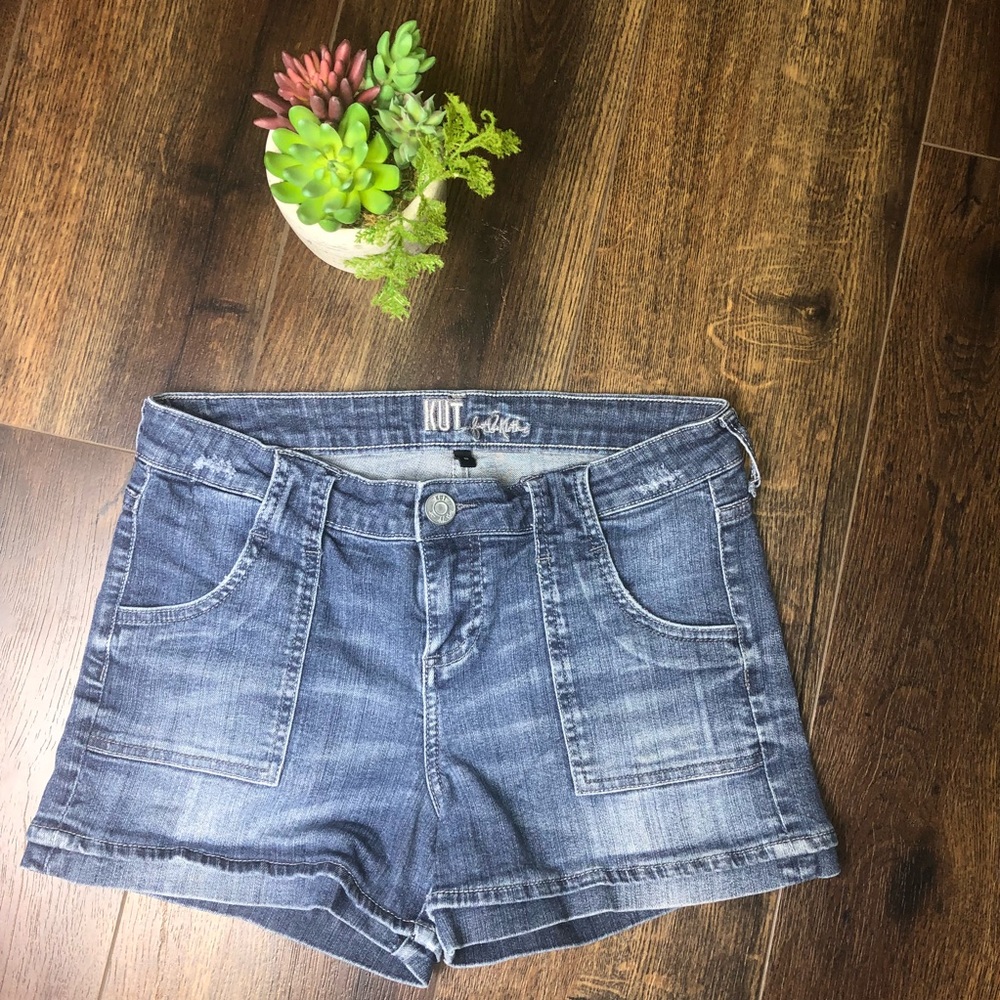 KUT from the Kloth Distressed Denim size 8 Shorts